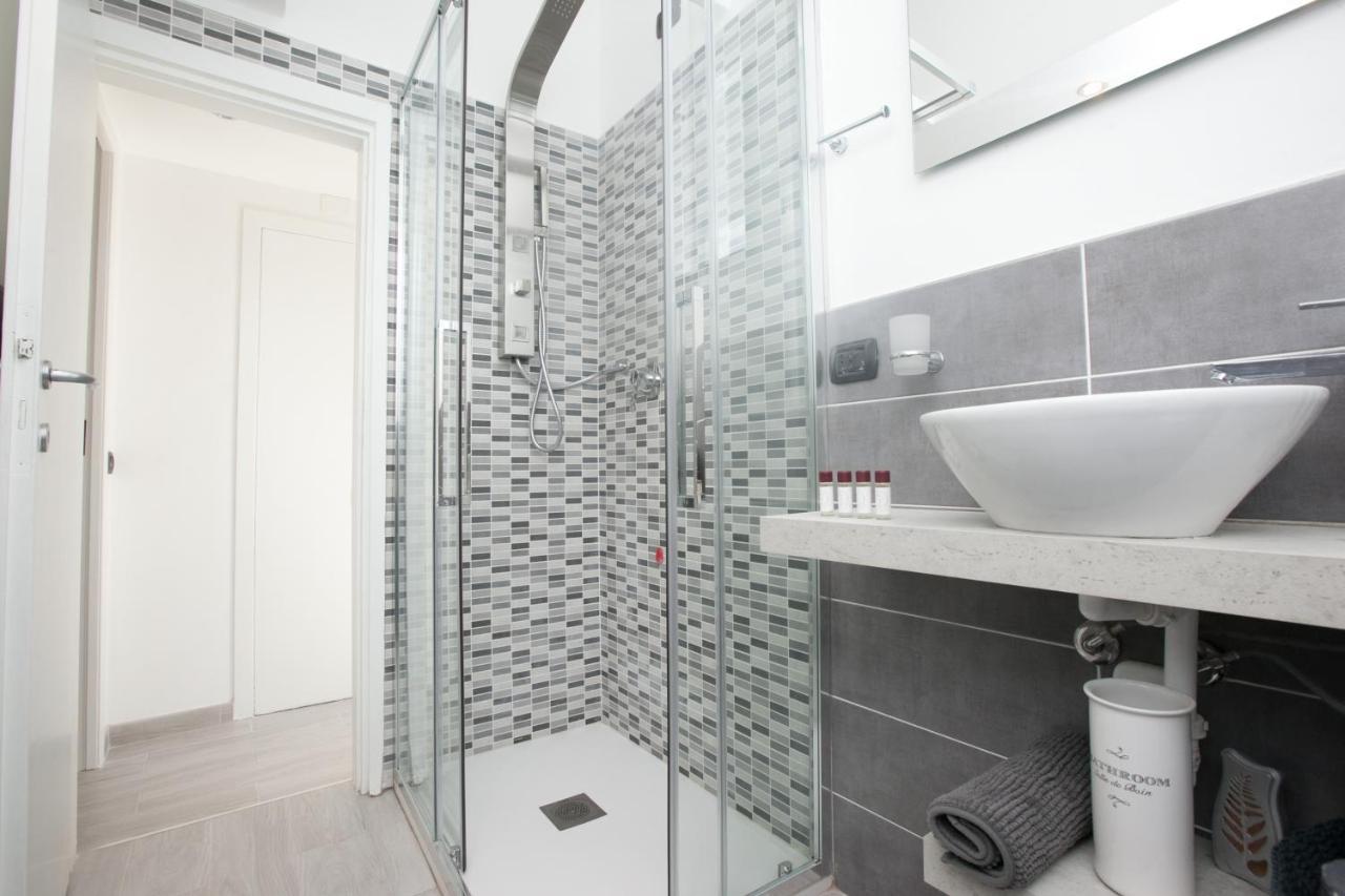 Amazing And New Penthouse In City Center Milão Exterior foto