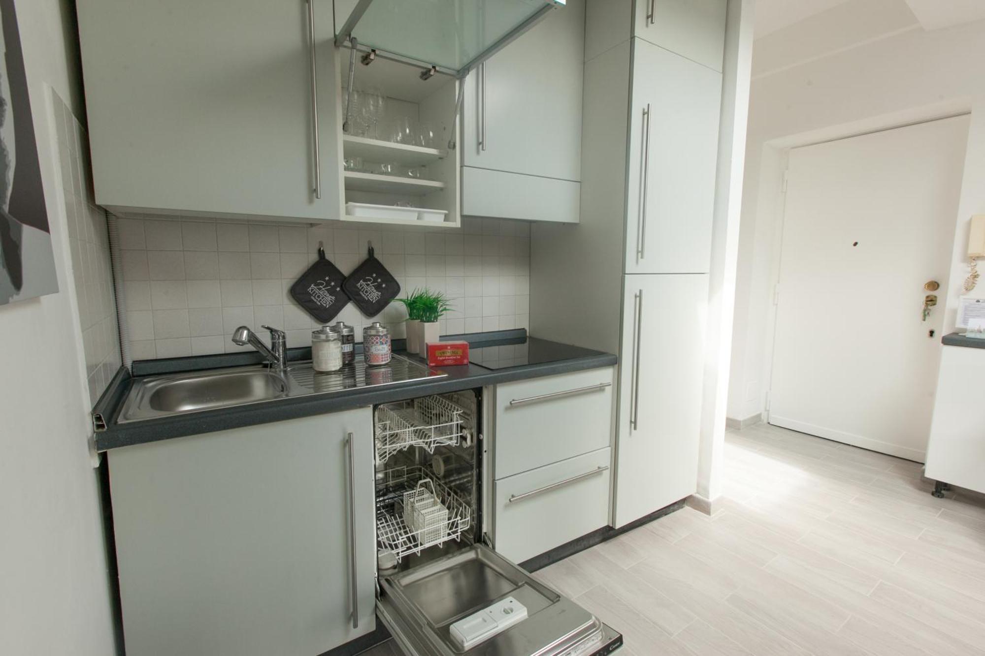 Amazing And New Penthouse In City Center Milão Exterior foto